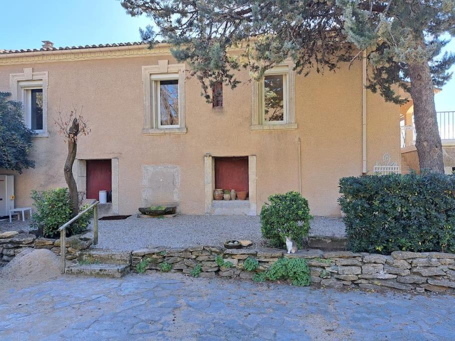 Le Champ Des Hors Villa Vailhauques Exterior photo